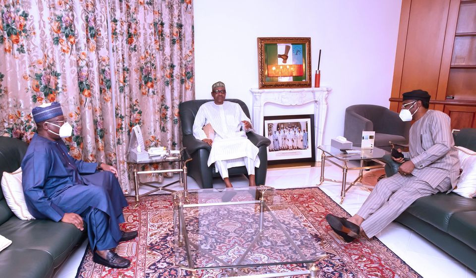 President Buhari meets with National Assembly leaders over lingering #EndSARS protests