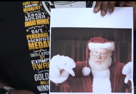 U.S Racists Call for the Removal of black Santa Claus